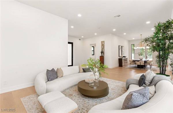 204 Luxaire CT, Las Vegas, NV 89144