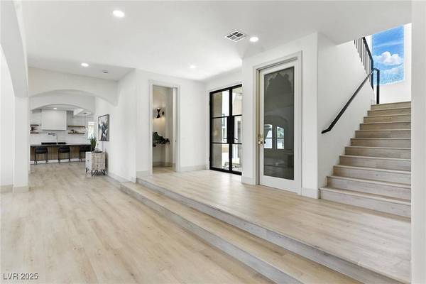 9408 Players Canyon CT, Las Vegas, NV 89144