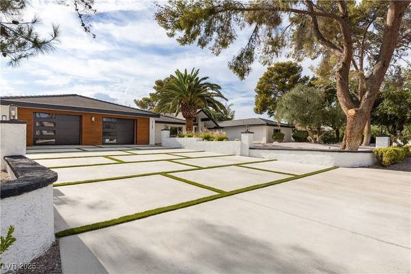 7167 La Puebla ST, Las Vegas, NV 89120