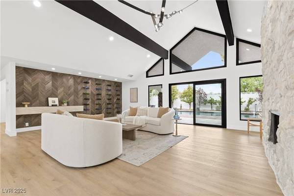 7167 La Puebla ST, Las Vegas, NV 89120