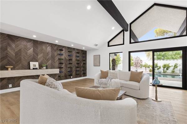 7167 La Puebla ST, Las Vegas, NV 89120