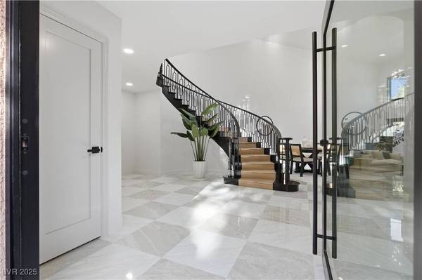 4942 Tierra Del Sol DR, Las Vegas, NV 89113