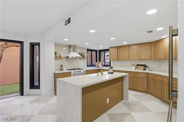 4942 Tierra Del Sol DR, Las Vegas, NV 89113