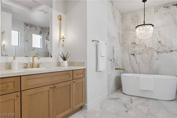 504 Pinnacle Heights LN, Las Vegas, NV 89144