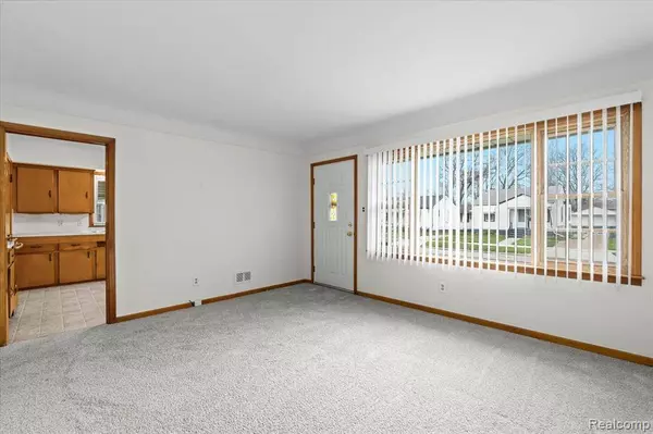 1323 BUCKINGHAM Avenue, Lincoln Park, MI 48146