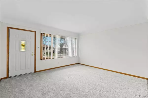 1323 BUCKINGHAM Avenue, Lincoln Park, MI 48146