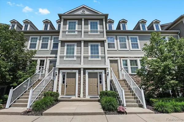 1097 Foxboro 31, Troy, MI 48083