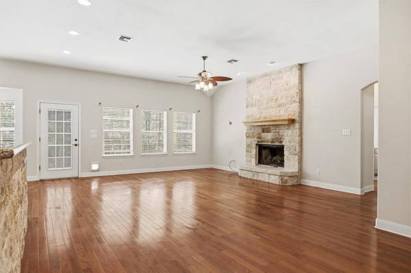 103 Kamaiki Drive, Bastrop, TX 78602