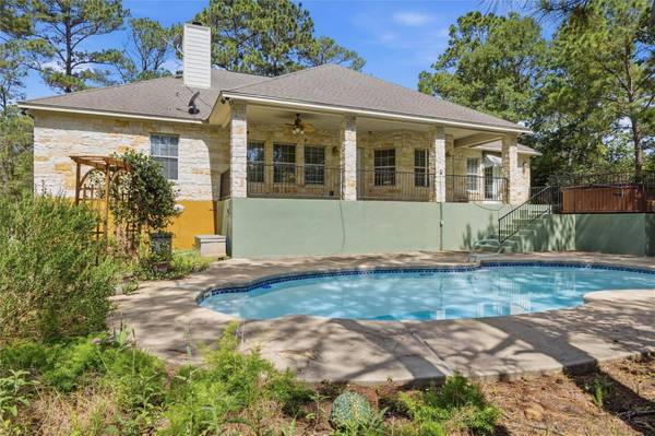 103 Kamaiki Drive, Bastrop, TX 78602
