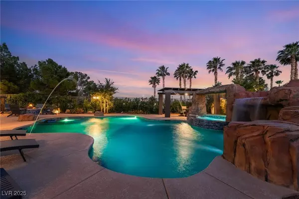 352 Angels Trace CT, Las Vegas, NV 89148