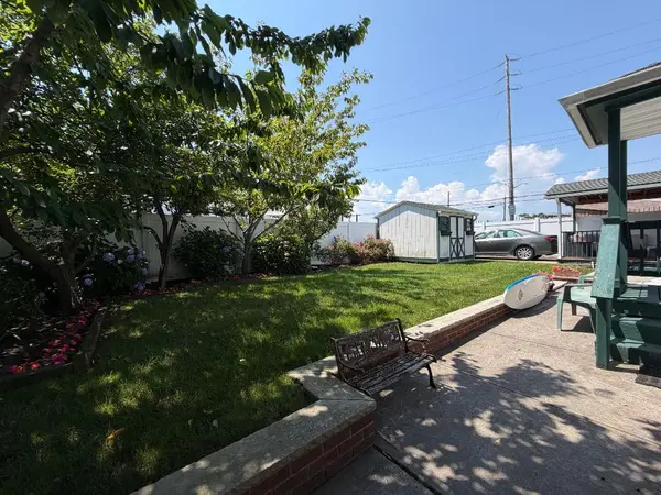 355 Dorman Ct, Far Rockaway, NY 11693