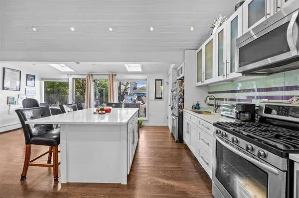 233 Beach 148th ST, Oueens, NY 11694