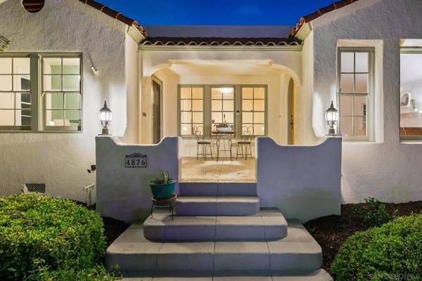 4876 Kensington Dr, San Diego, CA 92116