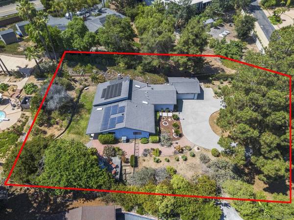 4578 Shade Rd, La Mesa, CA 91941