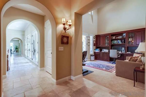 15609 Hayden Lake Place, San Diego, CA 92127