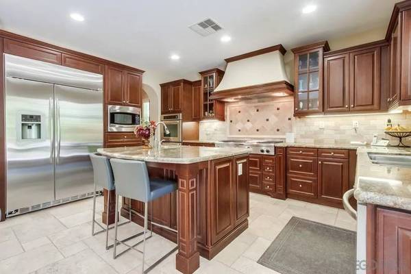 15609 Hayden Lake Place, San Diego, CA 92127