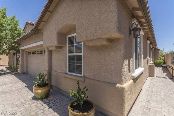 1080 Robin Leaf CT, Las Vegas, NV 89138
