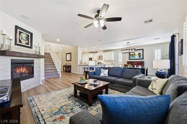 743 Middle Beach ST, Las Vegas, NV 89138