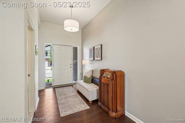 185 CRYSTAL WOOD Circle, Marion Twp, MI 48843