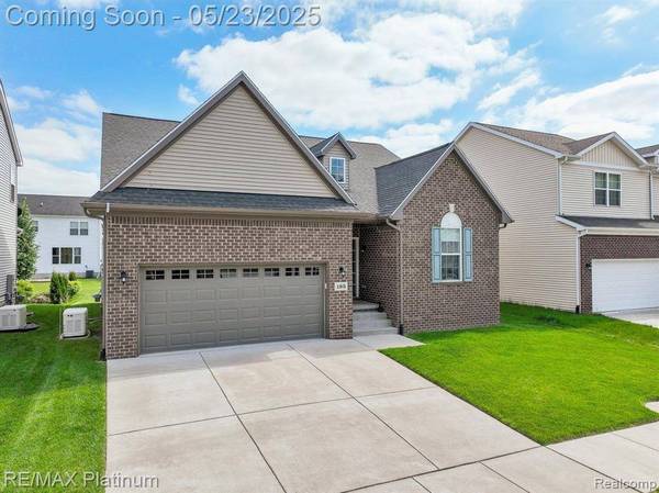 185 CRYSTAL WOOD Circle, Marion Twp, MI 48843