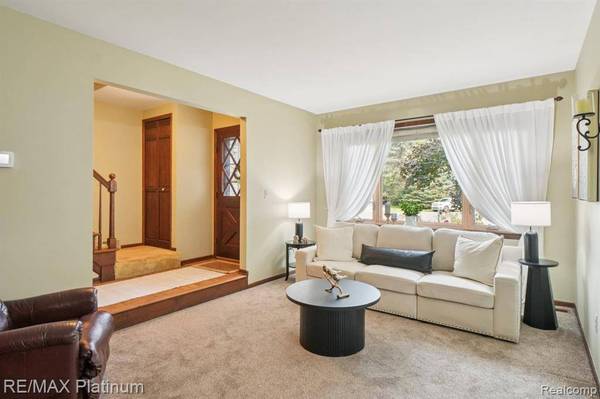 2581 Pepper Court, Hartland Twp, MI 48353