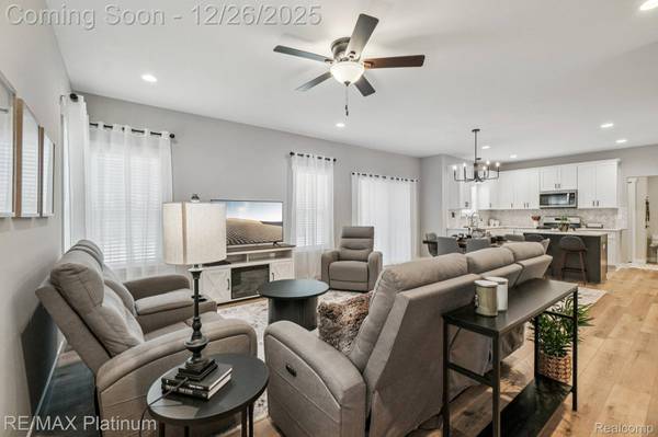 5261 Autumn Kirsten DR, Fowlerville, MI 48836