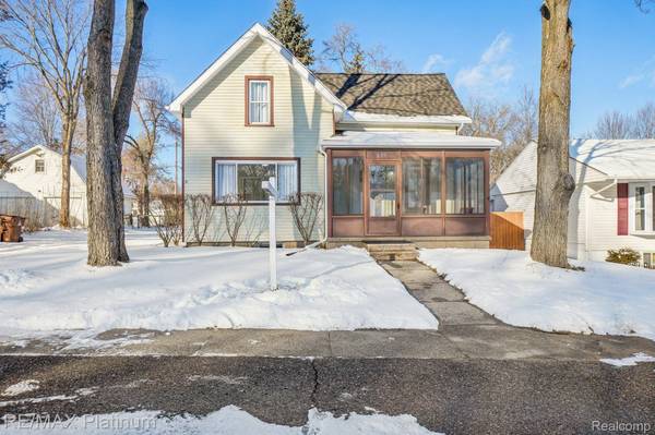 635 E Unadilla ST E, Pinckney, MI 48169