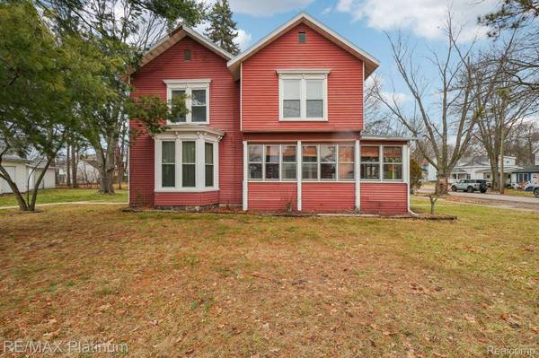 522 Fleming ST, Howell, MI 48843