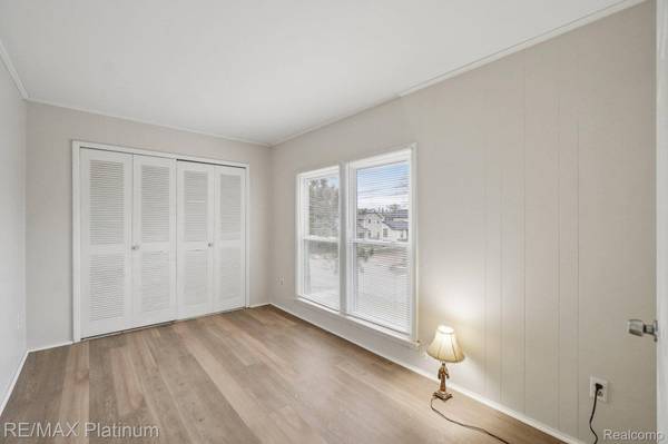 522 Fleming ST, Howell, MI 48843