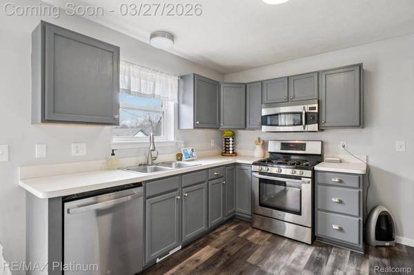 2570 Castle Rock CT, Oceola Township, MI 48843