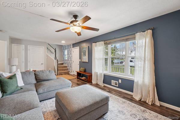 2570 Castle Rock CT, Oceola Township, MI 48843