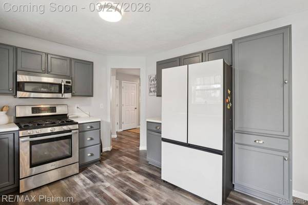 2570 Castle Rock CT, Oceola Township, MI 48843