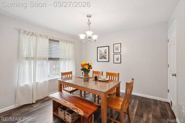 2570 Castle Rock CT, Oceola Township, MI 48843