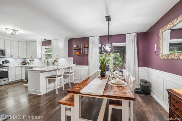 2353 Chestnut BND, Oceola Township, MI 48855
