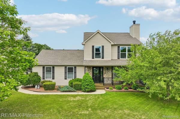 2353 Chestnut BND, Oceola Township, MI 48855