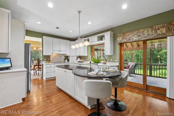 10688 Eagle Ravine DR, Brighton Township, MI 48114