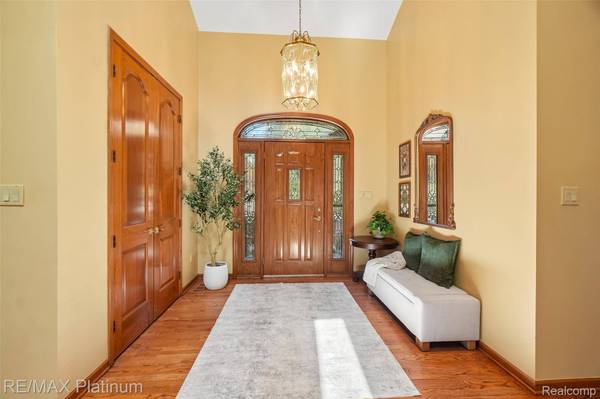 10688 Eagle Ravine DR, Brighton Township, MI 48114