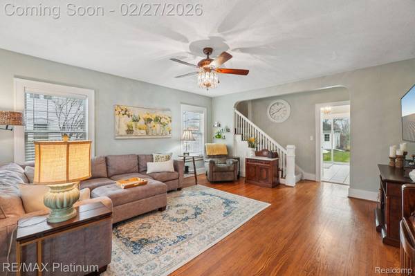 409 S Walnut ST, Howell, MI 48843