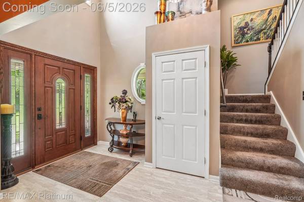 2260 Moorland's View, Oceola Township, MI 48855
