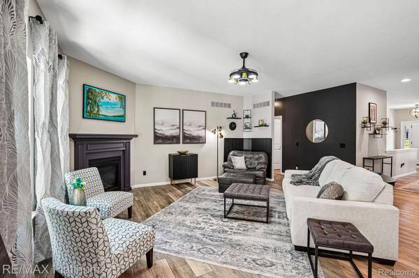 2963 Blue Sky DR, Oceola Township, MI 48843