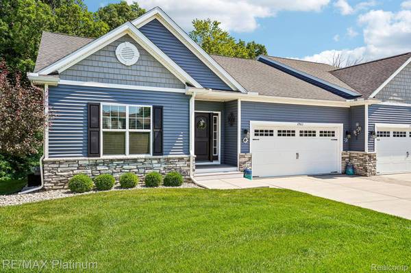 2963 Blue Sky DR, Oceola Township, MI 48843