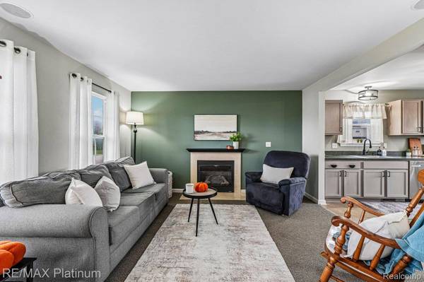 8079 Majestic BLVD, Handy Township, MI 48836