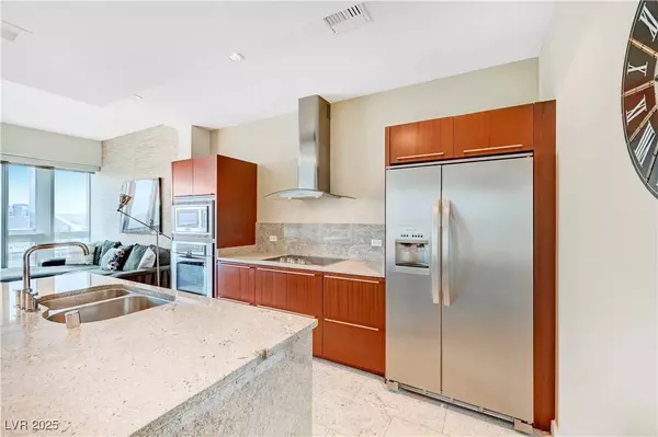 4471 Dean Martin DR #3805, Las Vegas, NV 89103