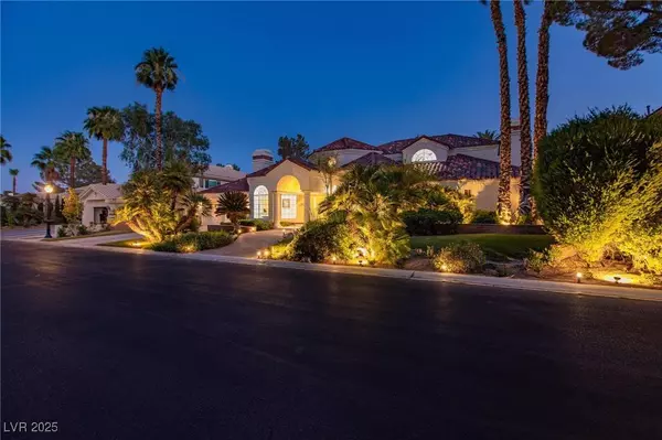 32 Princeville LN, Las Vegas, NV 89113