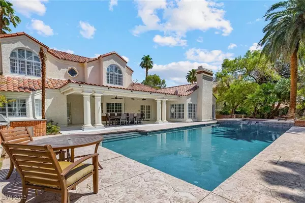 32 Princeville LN, Las Vegas, NV 89113