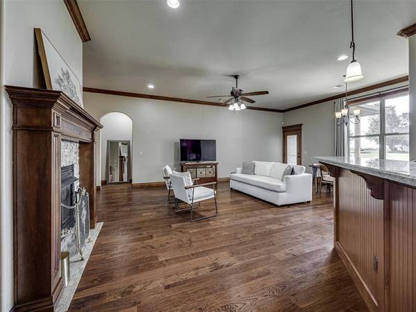 18854 Marbella LN, Harrah, OK 73045