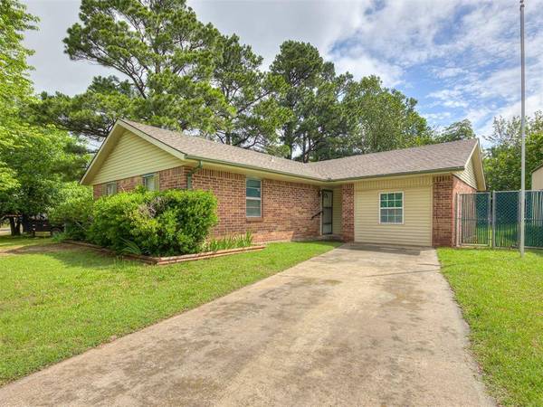 600 Oak Park DR, Choctaw, OK 73020