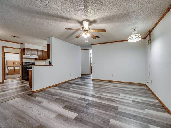 600 Oak Park DR, Choctaw, OK 73020