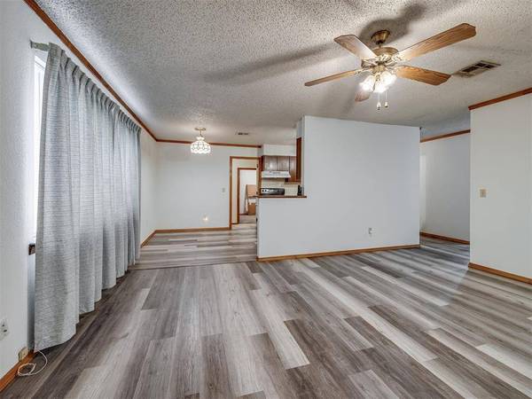 600 Oak Park DR, Choctaw, OK 73020