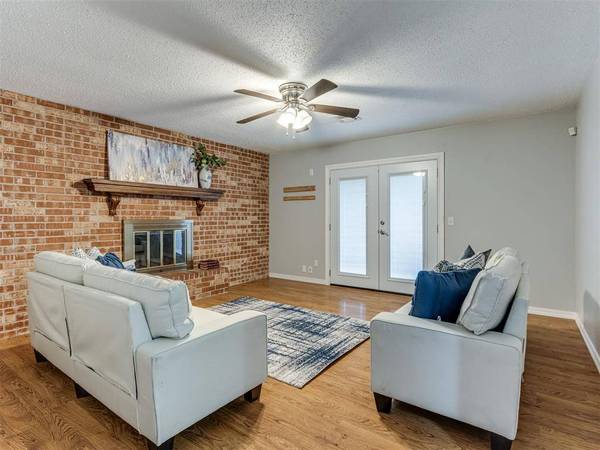 3308 Rolling LN, Midwest City, OK 73110